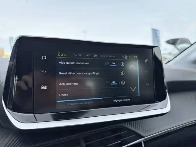 Peugeot 208 electrique 50 kwh 136ch — photo 19