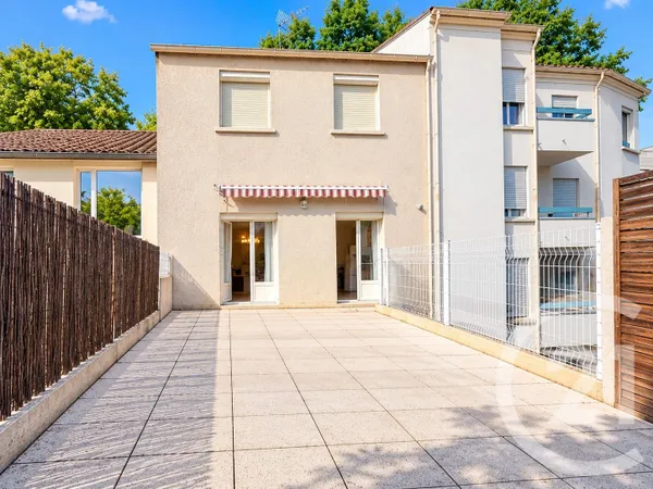 Maison 5 pièces 234 m²
