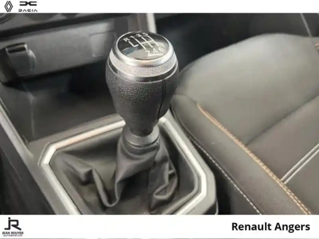 Dacia Sandero 1.0 tce 90ch confort — photo 6