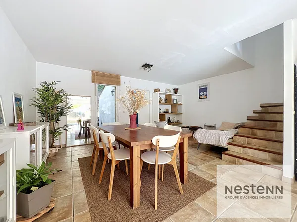 Maison 5 pièces avec piscine et garage à vendre à Castries - 535 000 €