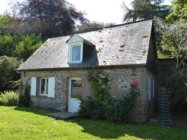 Petite maison à la campagne