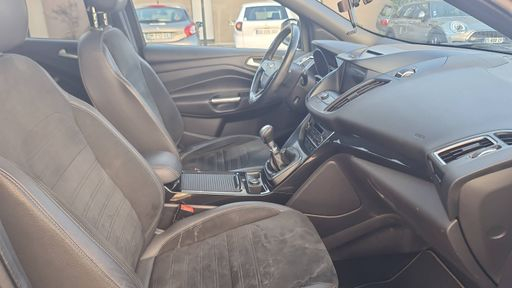 Ford Kuga 2.0 TDCi 150 - ST-Line – 2018 – 145675 km – Diesel – Boîte Manuelle — photo 14