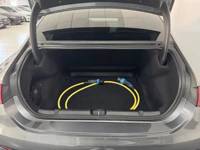 Mercedes Classe E eqe 350+ amg line — photo 17