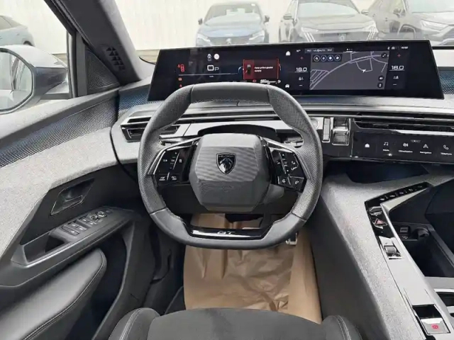 Peugeot 5008 hybrid 136 e-dcs6 — photo 9