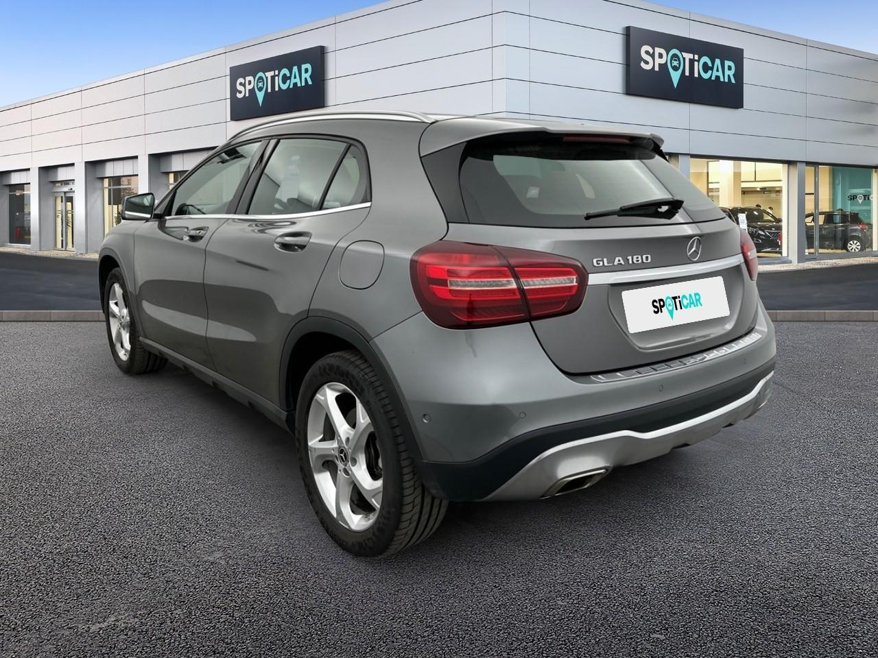 Mercedes Gla 180 sensation 7-g dct a — photo 7