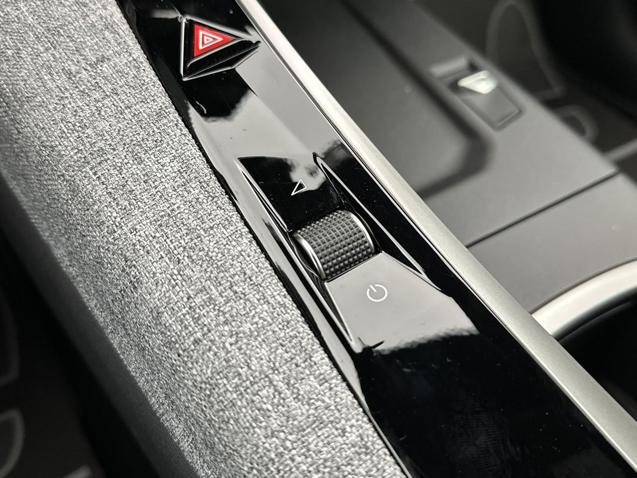 Peugeot 3008 hybrid 145 e-dcs6 gt — photo 32