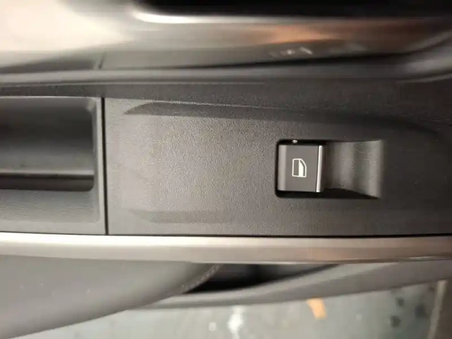 Peugeot 3008 hybrid 145 e-dcs6 — photo 30
