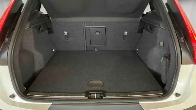 Volvo Xc40 t4 recharge 129+82 ch dct7 — photo 9