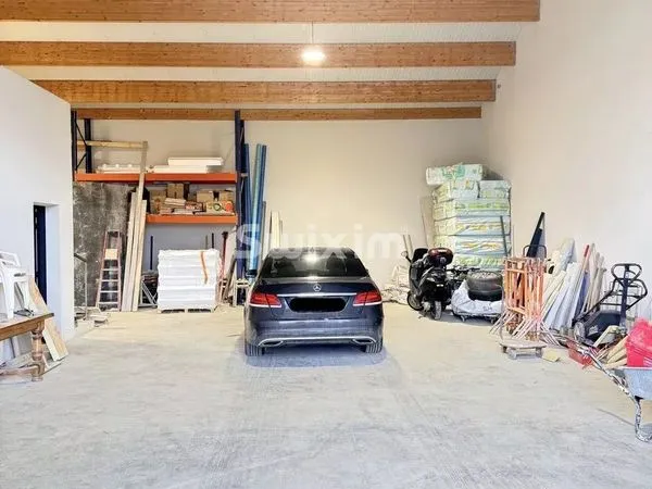 Boutique 261 m² Viriat