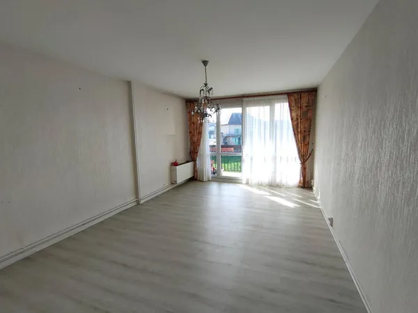OPPORTUNITE à SAISIR à CHÂLUS ! Appartement 4 pièces 80 m2