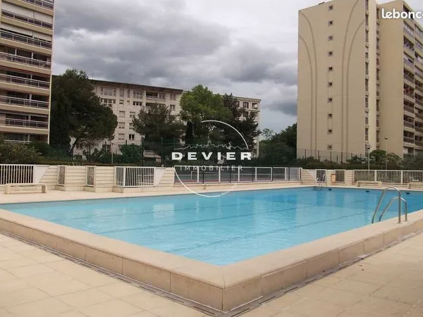 Studio 1 pièce 31 m²