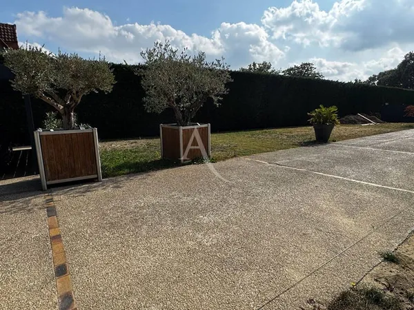 Terrain 350 m²