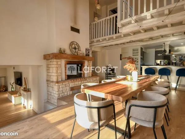 Maison 7 pièces 250 m²