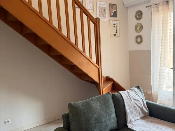 Joli F1 duplex meublé
