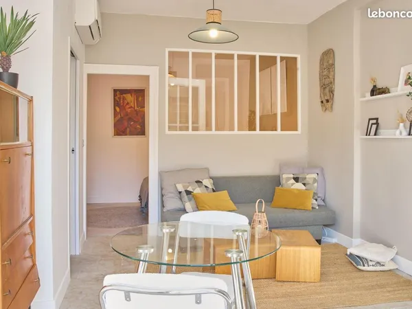 T1 bis meublé 30 m² - Écusson - balcon et climatisation