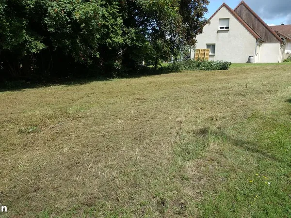 Terrain constructible à Le Vernois
