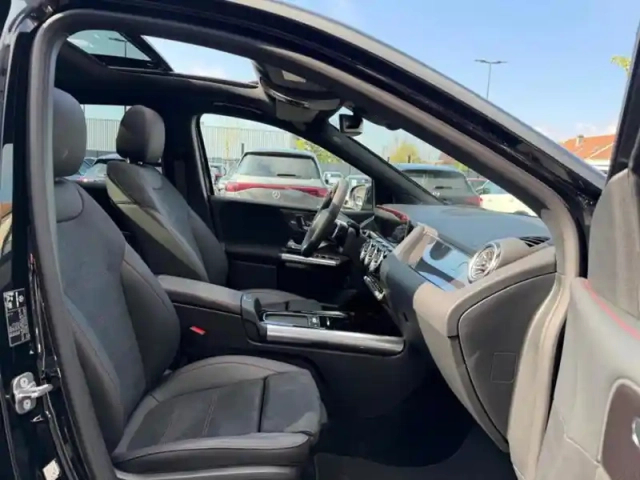 Mercedes Classe B 200 d amg line — photo 16