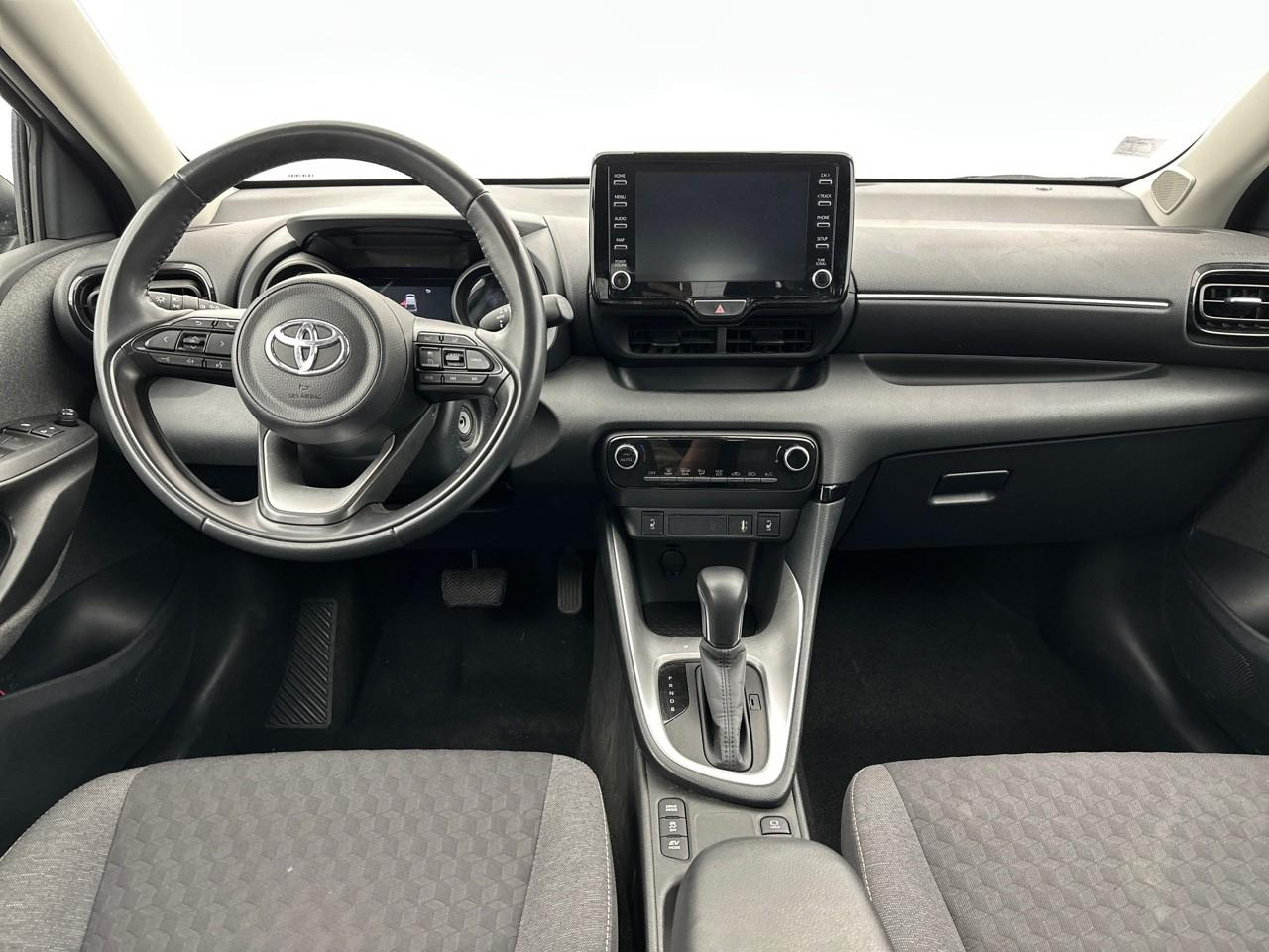 Toyota Yaris hybride 116h design — photo 11