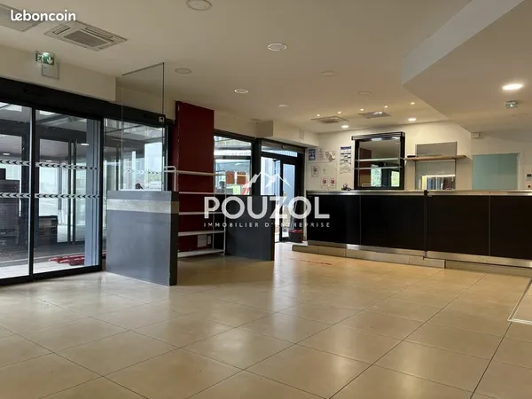 Local commercial 283 m² LEMPDES