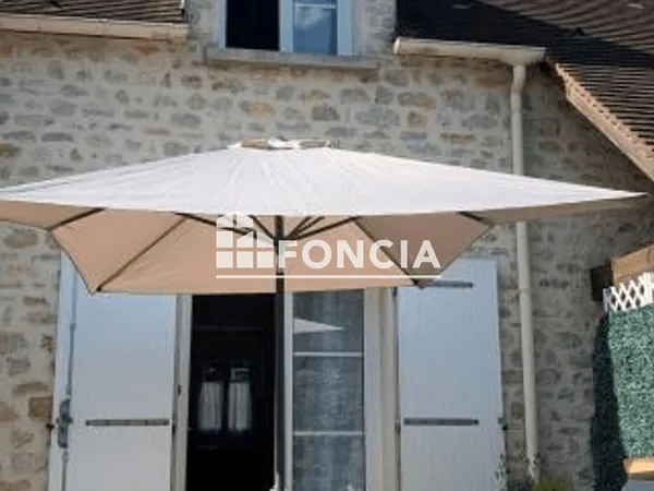 Maison Location Saint-Chéron 3p 52m² 810€