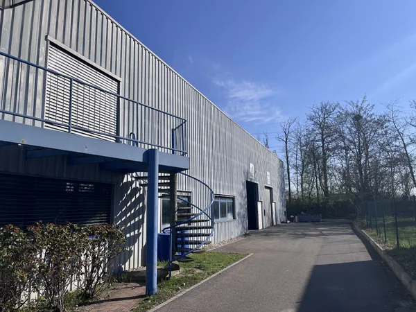 Local d'activité 446 m²