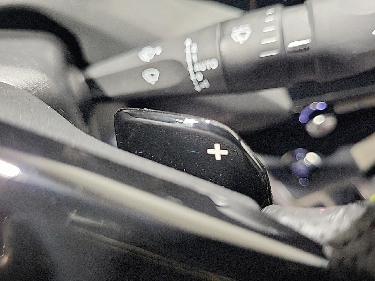 Peugeot 408 phev 225 e-eat8 gt — photo 18
