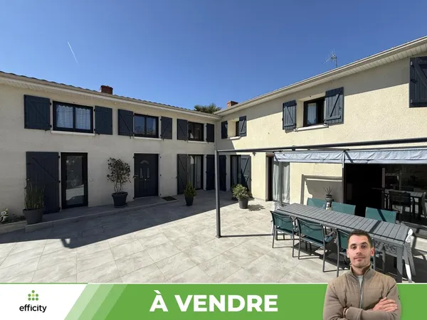 Maison et villa de prestige Vente Jaunay-Marigny 7p 293m² 328000€