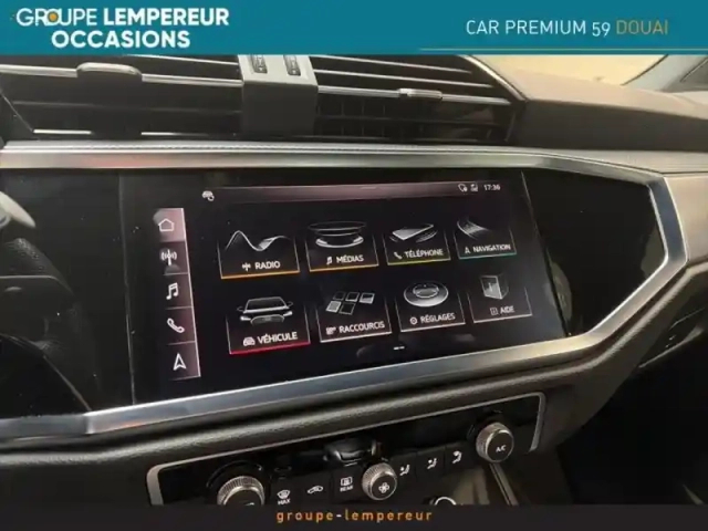 Audi Q3 35 tdi 150ch s line s tronic 7 — photo 15