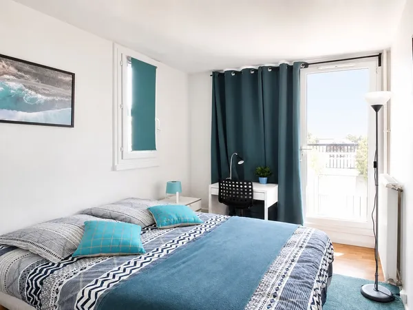 Chambre confortable et lumineuse – 10m²