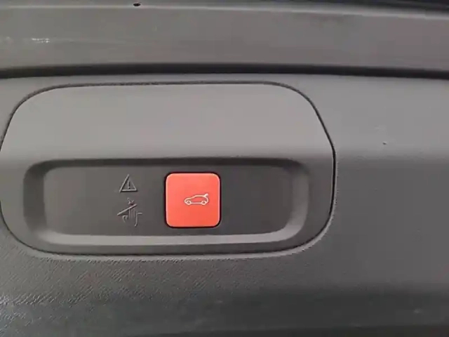 Peugeot 408 phev 225 e-eat8 — photo 44