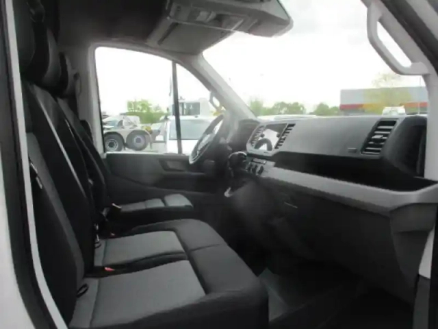 Volkswagen Crafter fg 35 l4h3 2.0 tdi 140ch business traction bva8 — photo 14