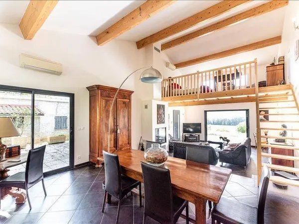 Maison 5 pièces 178 m²
