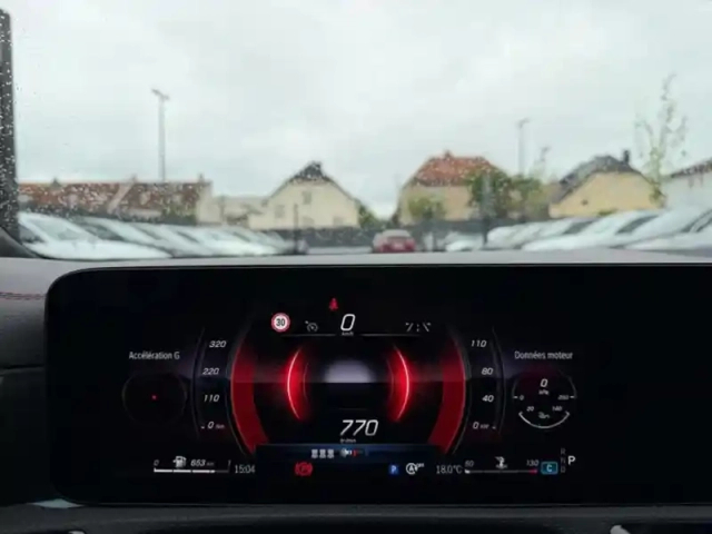 Mercedes Cla 200 d coupé amg line — photo 18