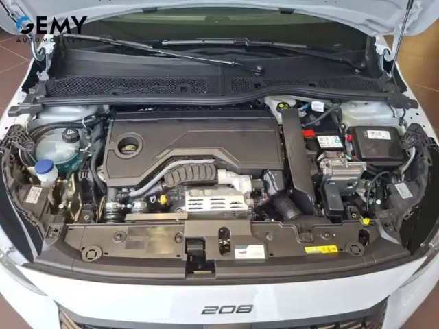 Peugeot 208 hybrid 110 e-dcs6 — photo 12
