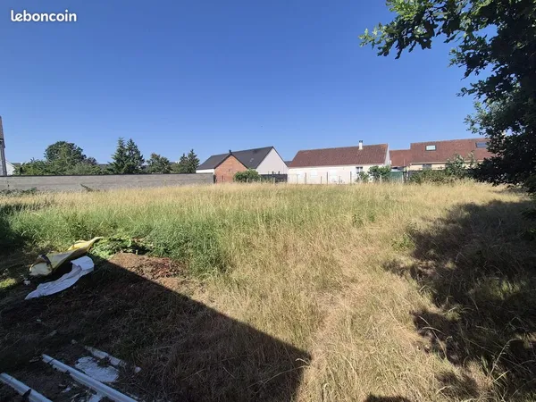 Terrain 1048 m2 sully sur loire