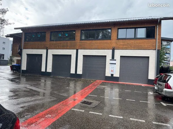 Entrepôt stockage 70m2 avec sanitaire