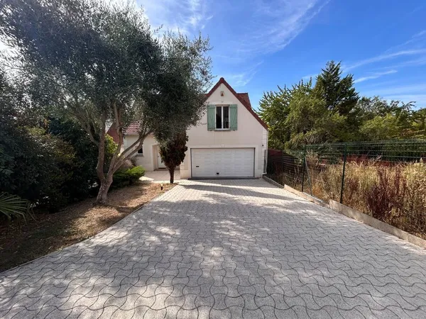 Maison contemporaine climatisée - 125 m² (3 chambres)- calme