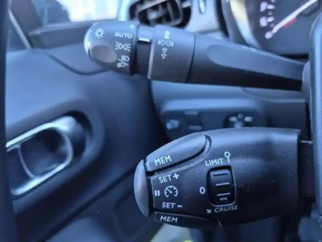 Citroën C3 iii bluehdi 100 bvm plus — photo 11