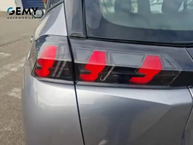Peugeot 2008 puretech 100 s&amp;s bvm6 — photo 17