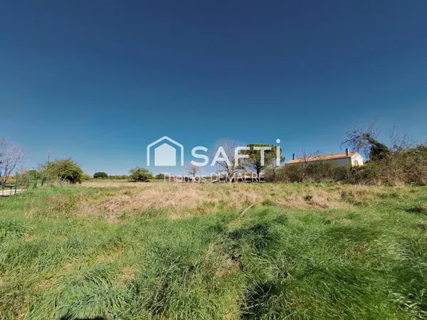 Joli terrain constructible 2397 m² entre Jonzac et Montendre