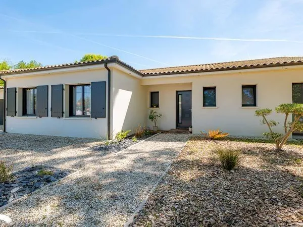 Maison de plain-pied 4 pièces 123 m²
