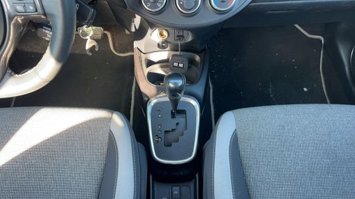 Toyota Yaris 1.5 VVTi 111 CVT - Design Y20 – 2019 – 74893 km – Essence – Boîte Automatique — photo 5