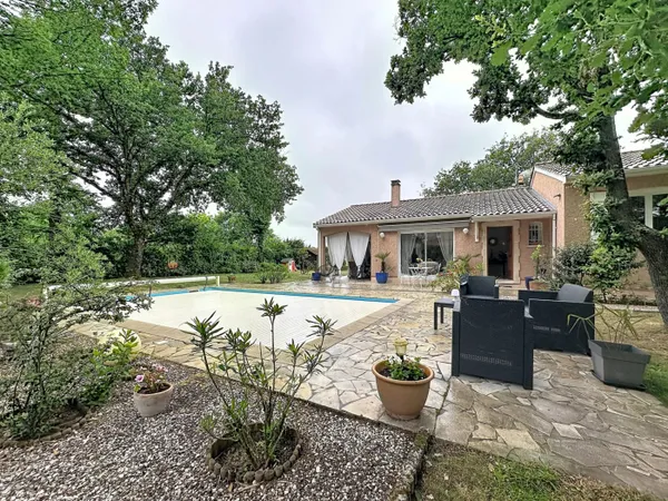 Tournefeuille, maison de 140 m² avec piscine.