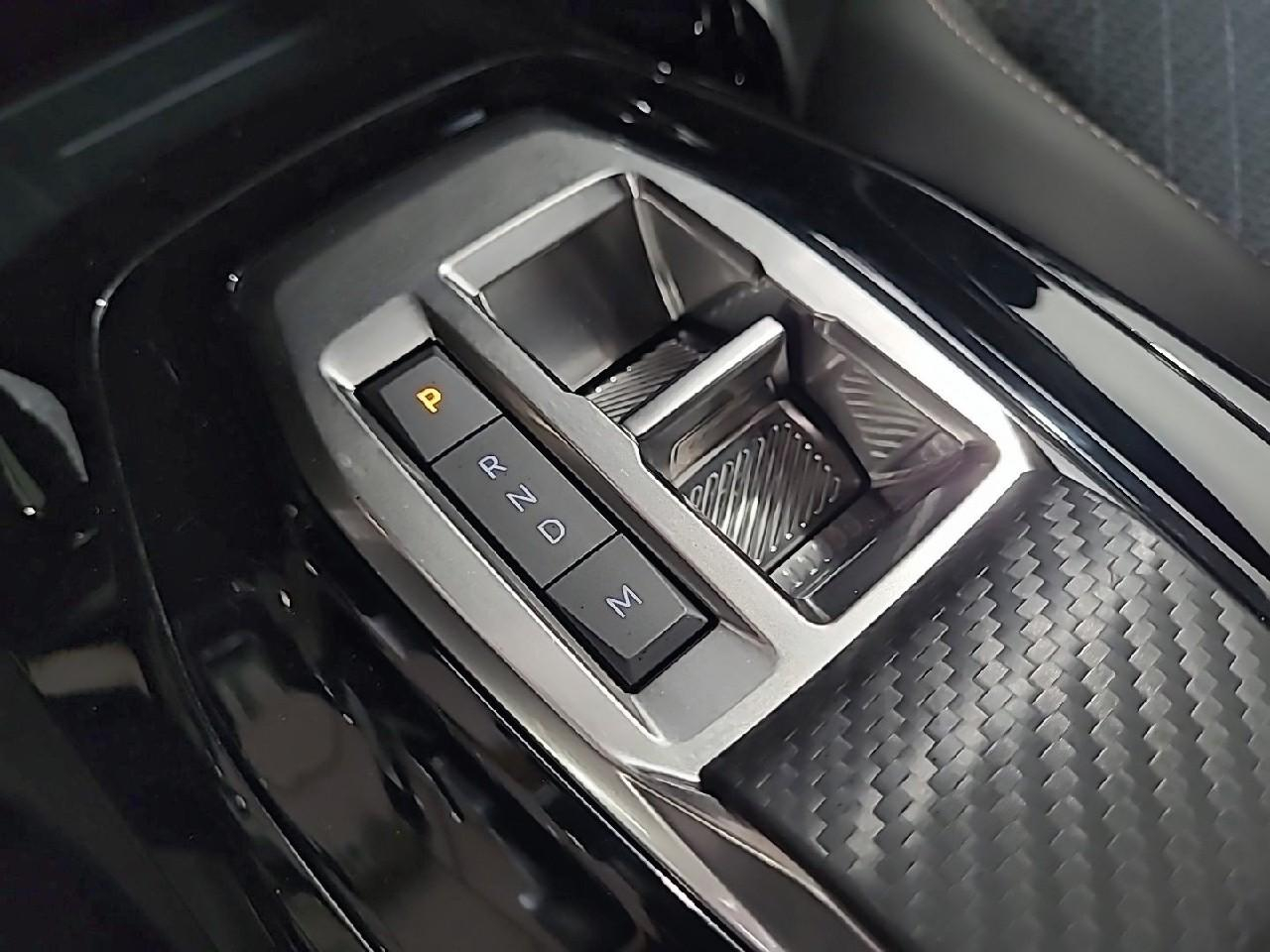 Peugeot 2008 puretech 130 s&s eat8 allure — photo 17