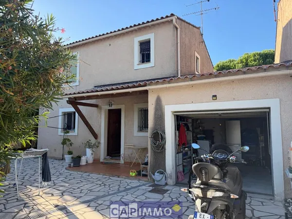VILLA LE PRADET 4 CHAMBRES ET GARAGE DANS LOTISSEMENT CALME