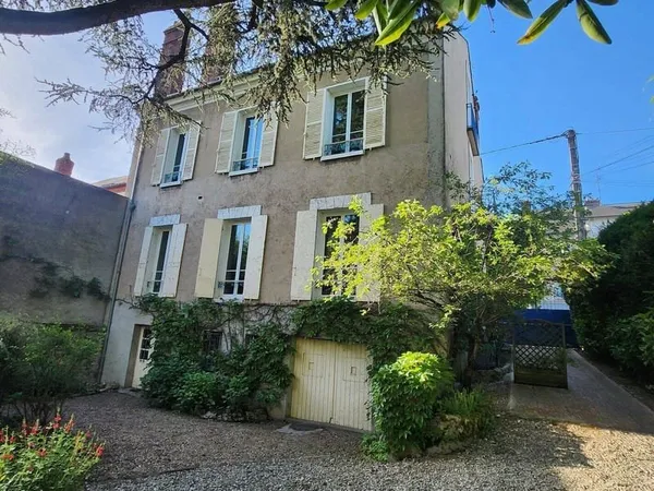 Maison de ville 8 pièces 180 m²