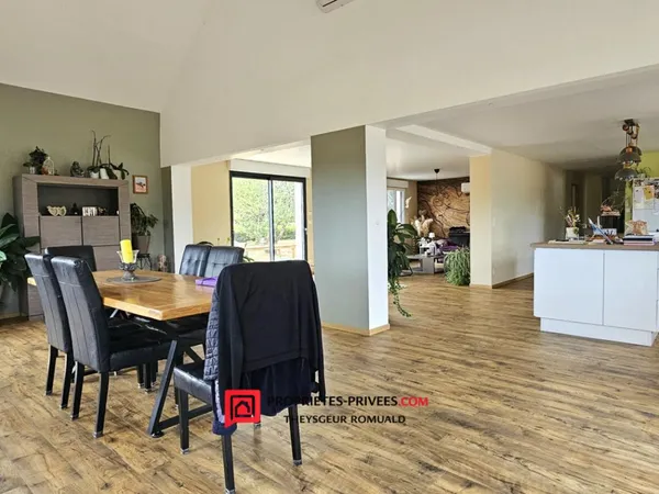 Maison Courtenay 4 pièce(s) 1600 m2