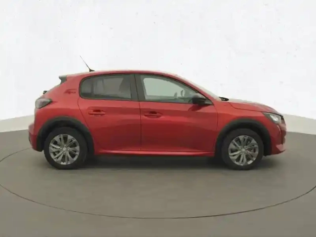 Peugeot 208 electrique 50 kwh 136ch — photo 4