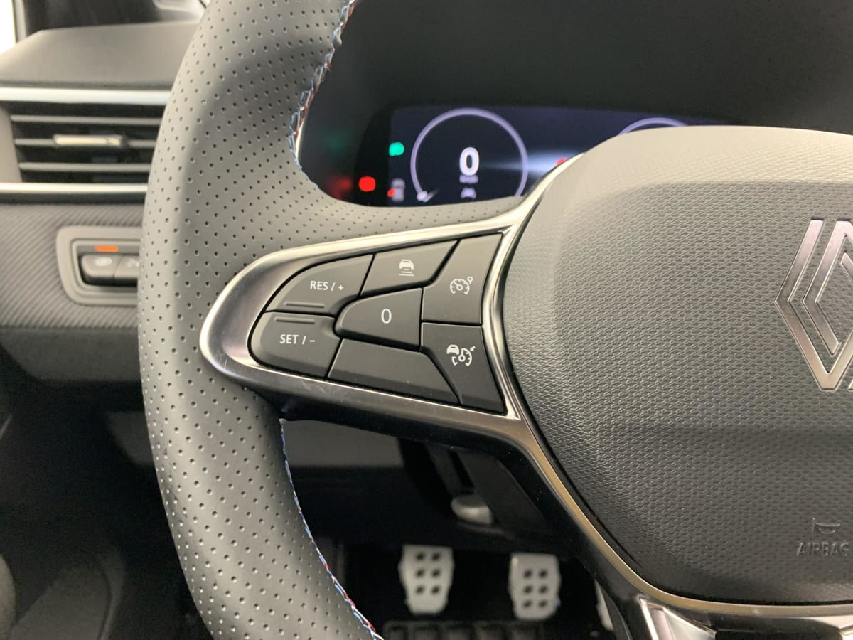 Renault Clio 5 — photo 17