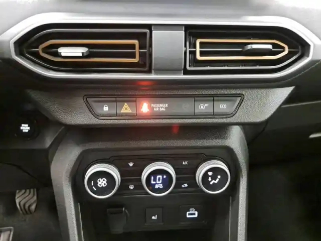 Dacia Sandero eco-g 100 — photo 37
